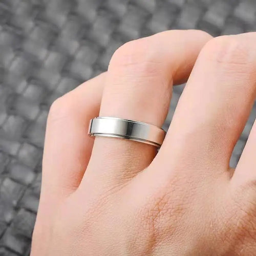 Anillo de Titanio de Acero Brillante y Rotable